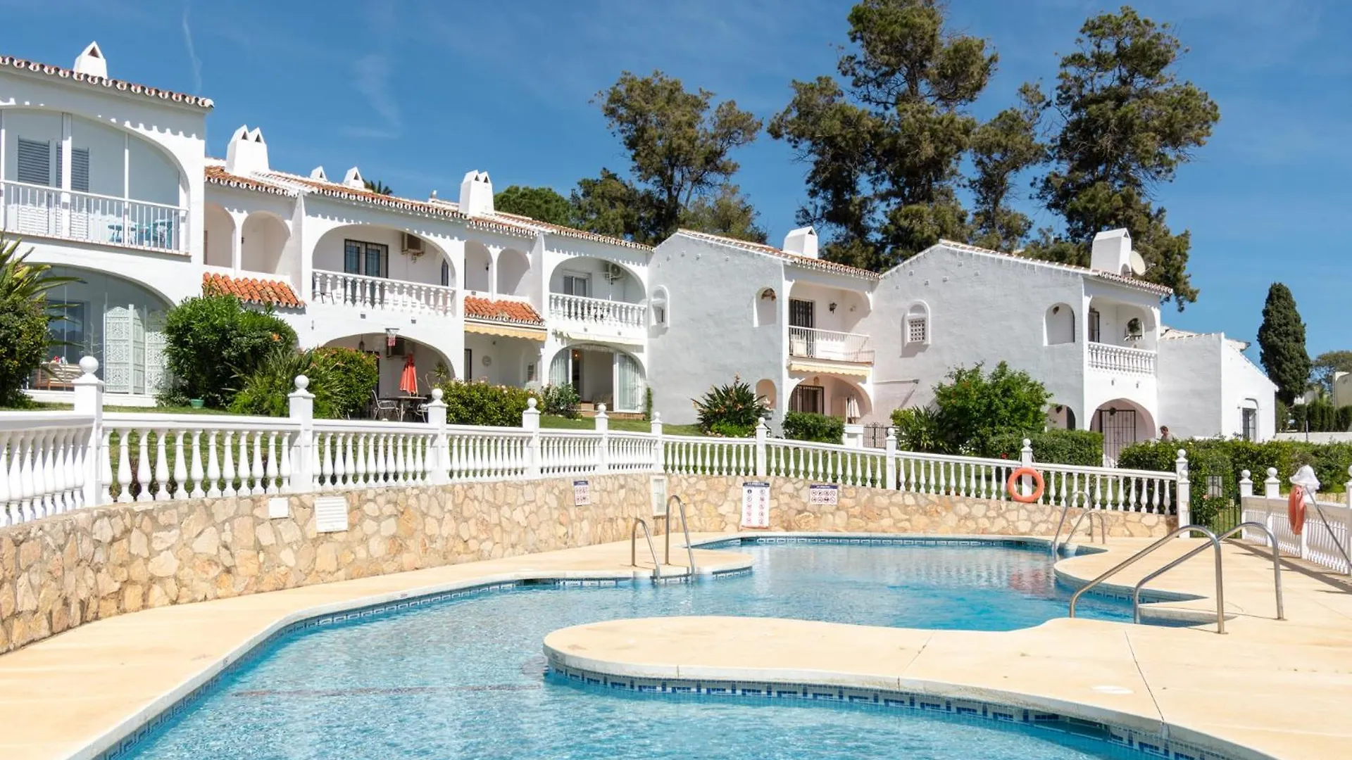 Nice House With Pool Near The Beach! Михас-Коста 0*,